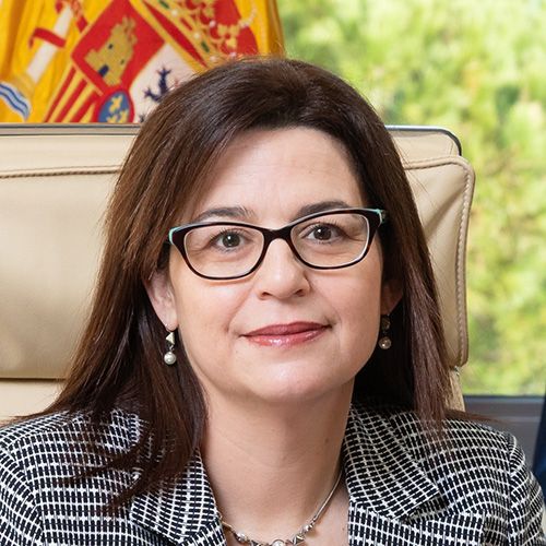 Dña. Montserrat Pérez López